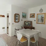 Maddalena House דירה *