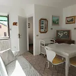 Maddalena House דירה ורנה