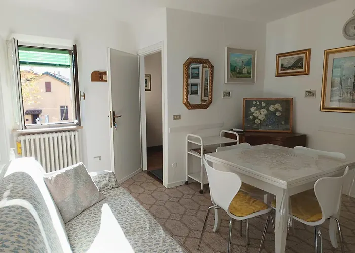 Maddalena House Apartamento Varenna