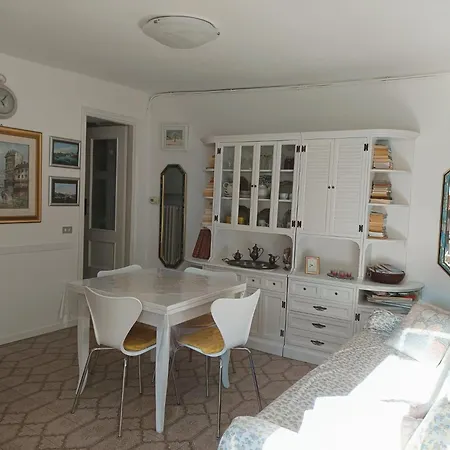 Maddalena House شقة